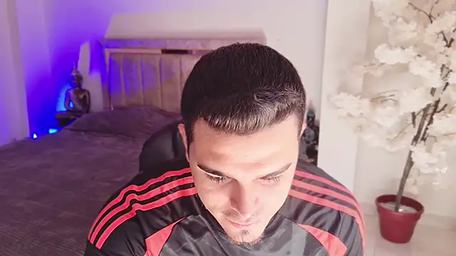 Axel Big cock online show from 27, 6, 2026