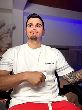 Axel Big cock online show from 21, 6, 2026