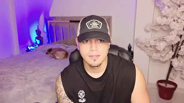 Axel Big cock online show from 27, 6, 2026