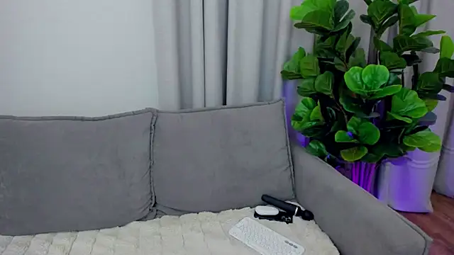 sexyangeloux online show from 9, 11, 2025