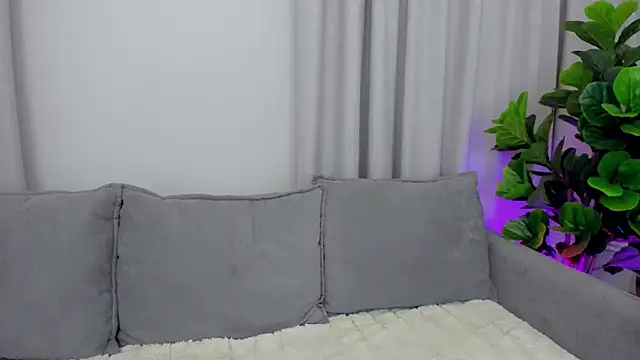 sexyangeloux online show from 11, 3, 2025