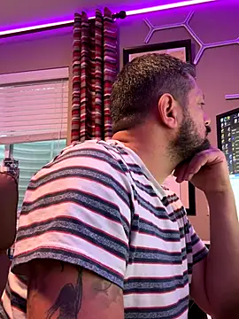 boytoyfrindles online show from 24, 10, 2025