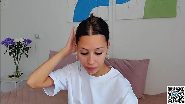 Snapshot of SelenaRousey chatting on 29, 5, 2026 SelenaRousey online show from 29, 5, 2026