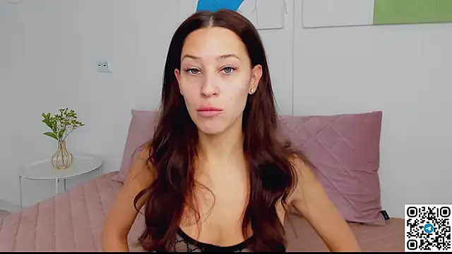 SelenaRousey online show from 28, 3, 2026