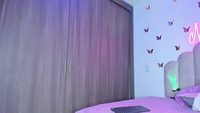 NaomiAsha online show from 14, 9, 2025