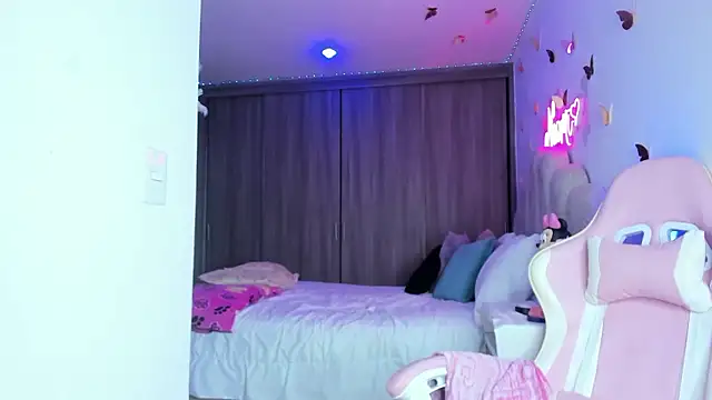 NaomiAsha online show from 8, 1, 2026