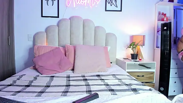NaomiAsha online show from 7, 7, 2026
