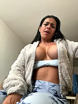 chicafitcaliente online show from 14, 9, 2025