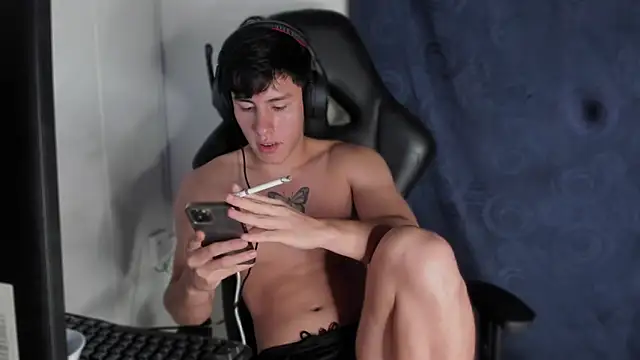 Snapshot of krizia7 chatting on 21, 3, 2025 krizia7 online show from 21, 3, 2025