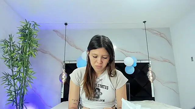 AngelaaCute  online show from 3, 10, 2025