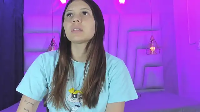 AngelaaCute  online show from 5, 4, 2026