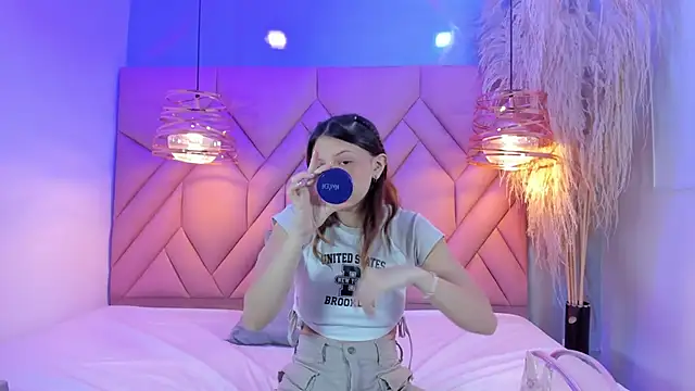 AngelaaCute  online show from 21, 3, 2025