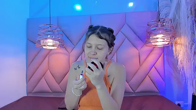 AngelaaCute  online show from 28, 2, 2025