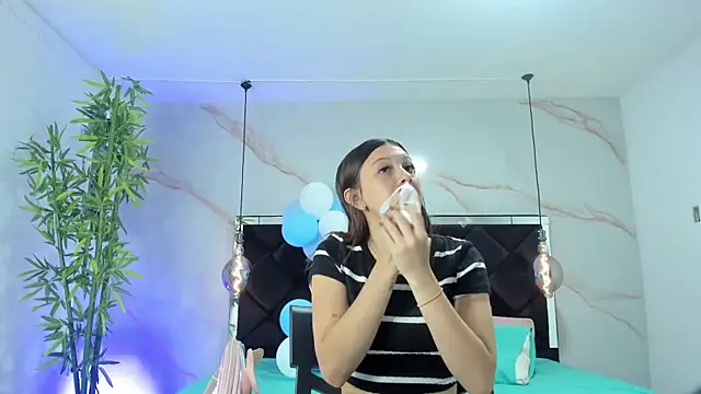 AngelaaCute  online show from 1, 10, 2025