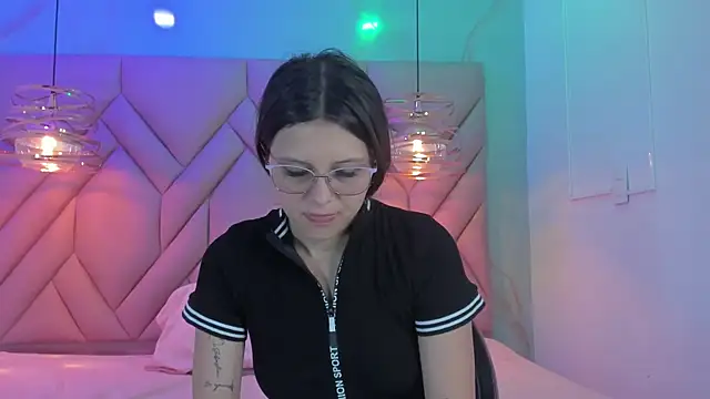 AngelaaCute  online show from 16, 6, 2026