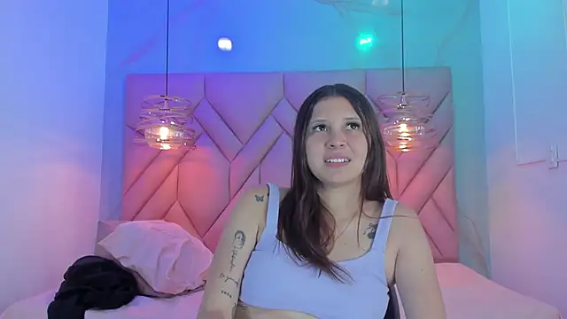AngelaaCute  online show from 22, 6, 2026