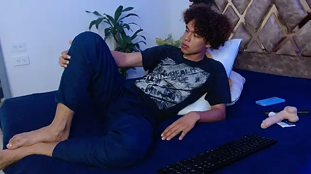 nickolas moon online show from 30, 12, 2024