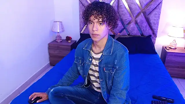 nickolas moon online show from 12, 9, 2025