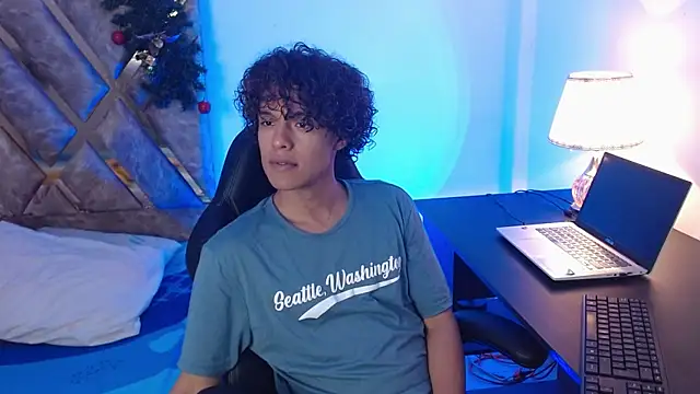 nickolas moon online show from 28, 12, 2024