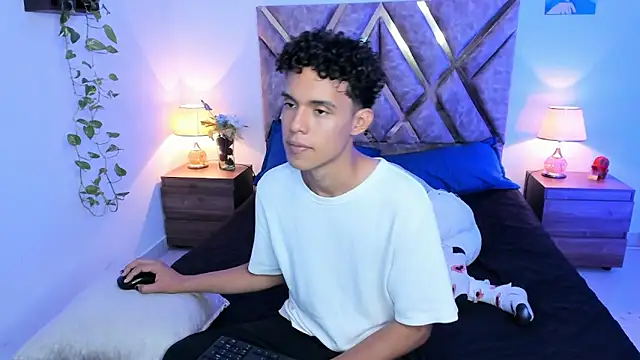 nickolas moon online show from 3, 10, 2025