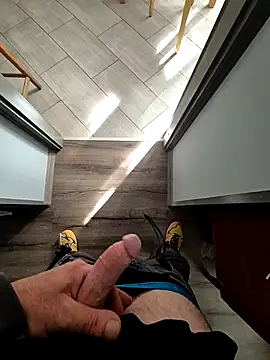 kisbiro77777 online show from 19, 9, 2025