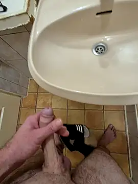 kisbiro77777 online show from 26, 11, 2025