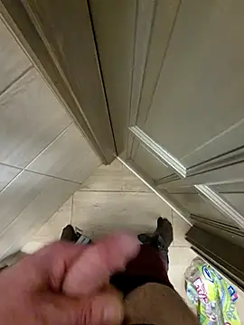 kisbiro77777 online show from 9, 4, 2026