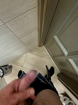 kisbiro77777 online show from 2, 10, 2025