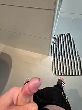 kisbiro77777 online show from 8, 3, 2026