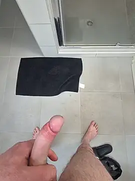 kisbiro77777 online show from 20, 4, 2026