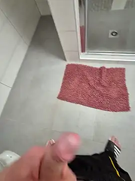 kisbiro77777 online show from 24, 4, 2026