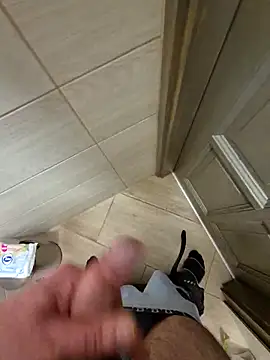 kisbiro77777 online show from 7, 4, 2026