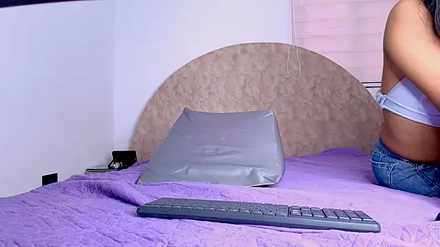 anisha x online show from 28, 2, 2026