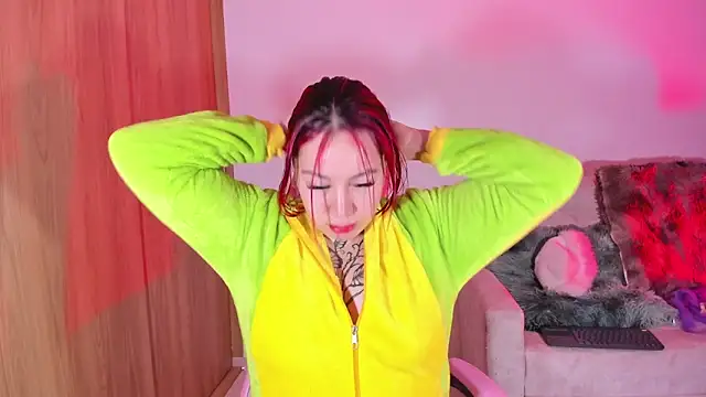 annika taylor online show from 22, 3, 2025