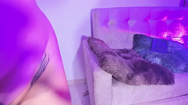 annika taylor online show from 3, 3, 2025