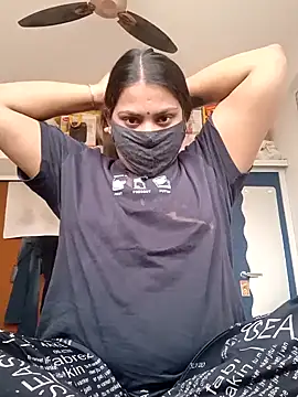 Snapshot of Hotmilfxox chatting on 18, 12, 2024 Hotmilfxox online show from 18, 12, 2024