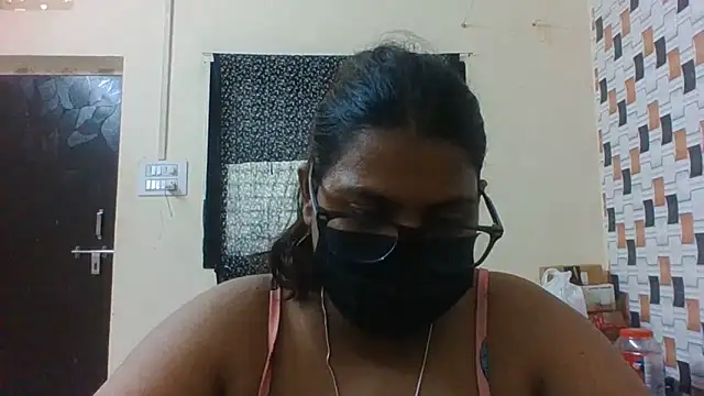 Snapshot of Hotmilfxox chatting on 10, 6, 2026 Hotmilfxox online show from 10, 6, 2026