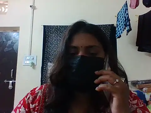 Snapshot of Hotmilfxox chatting on 17, 5, 2026 Hotmilfxox online show from 17, 5, 2026