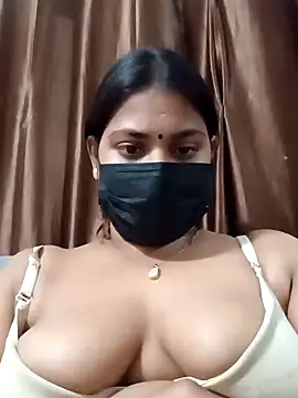 Snapshot of Hotmilfxox chatting on 7, 1, 2025 Hotmilfxox online show from 7, 1, 2025