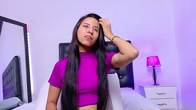 Snapshot of Skinny_hottie18 chatting on 5, 11, 2025 Skinny hottie18 online show from 5, 11, 2025