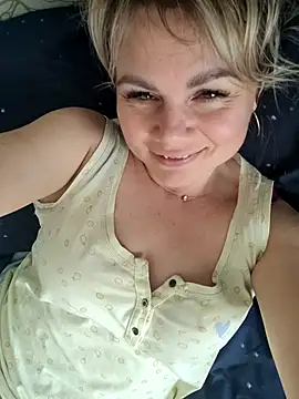 candy queeen online show from 31, 3, 2026