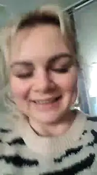 Snapshot of candy_queeen chatting on 27, 2, 2025 candy queeen online show from 27, 2, 2025