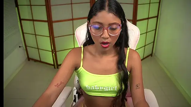 small emilie online show from 19, 11, 2025