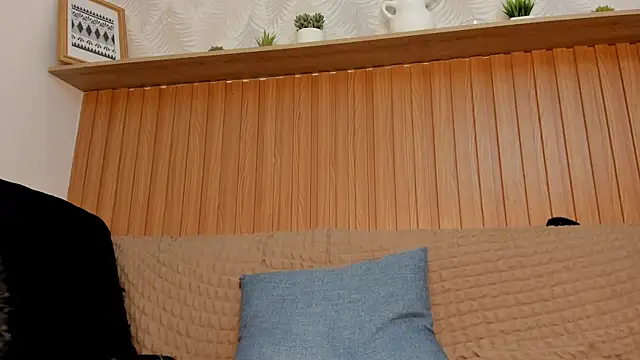  karla Brunette  online show from 16, 4, 2026