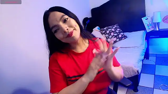 Snapshot of loren_tits24 chatting on 15, 5, 2026 loren tits24 online show from 15, 5, 2026