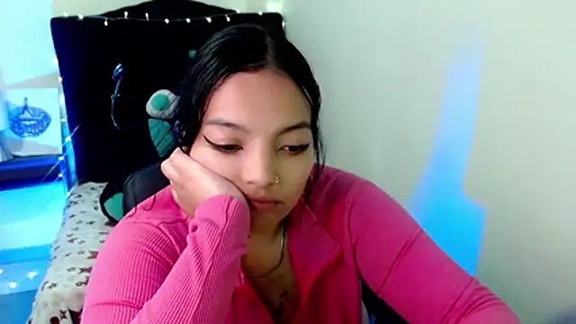 Snapshot of loren_tits24 chatting on 31, 7, 2026 loren tits24 online show from 31, 7, 2026