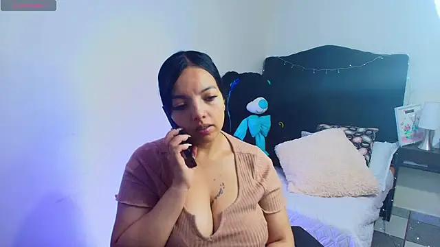 Snapshot of loren_tits24 chatting on 9, 6, 2026 loren tits24 online show from 9, 6, 2026