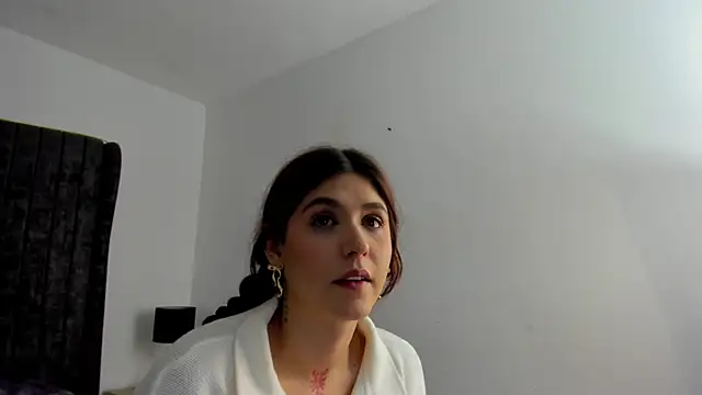 AnnyCherry  online show from 10, 4, 2026