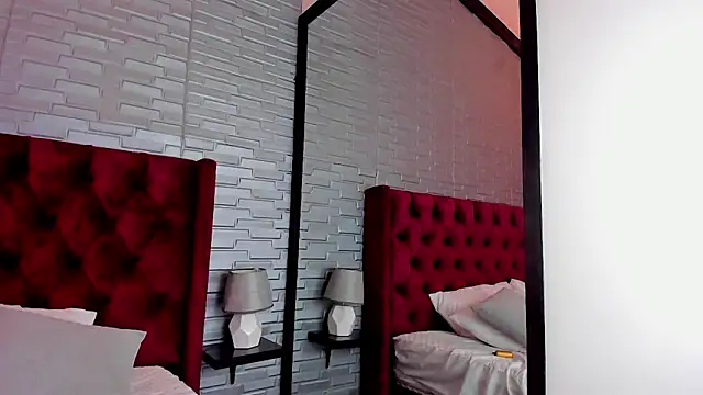 Ari sunshine  online show from 9, 3, 2025