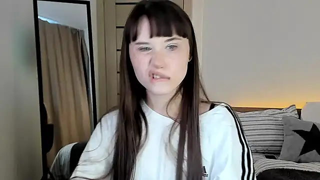 Stella Sunny online show from 22, 2, 2026